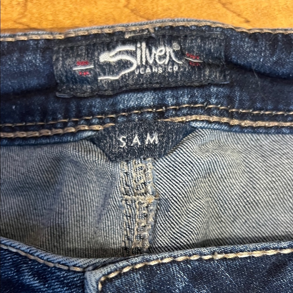 Silver Sam Jeans + - Picture 2 of 9